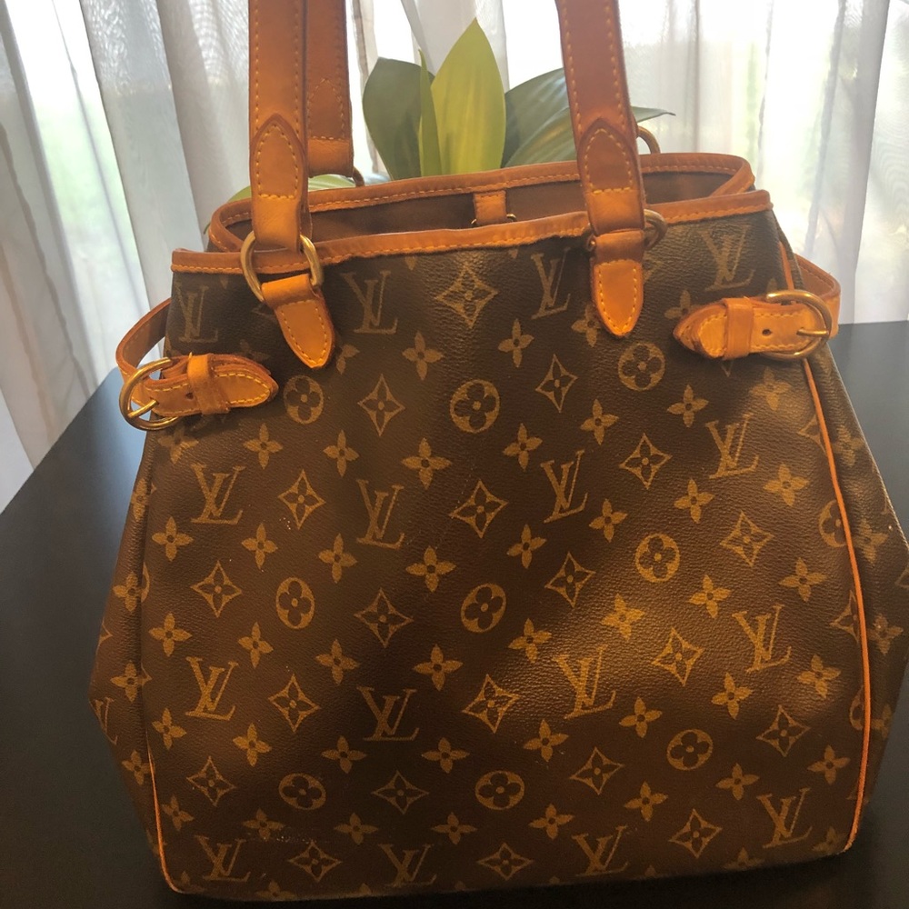 Authentic and beautiful Louis Vuitton bag!